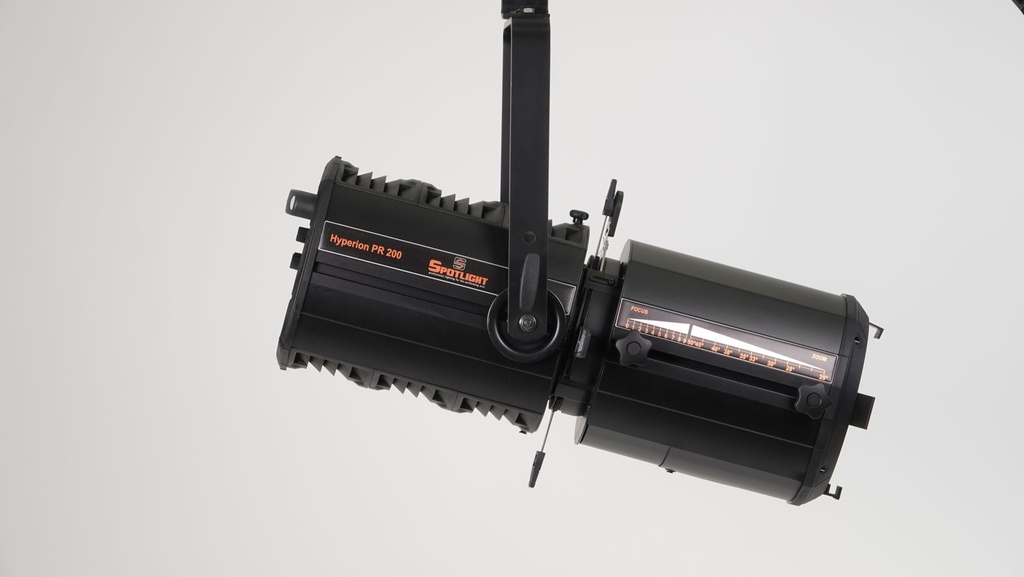 Profile LED 200W, zoom 25°-50°, RGBW, white 2700-8000K, DMX