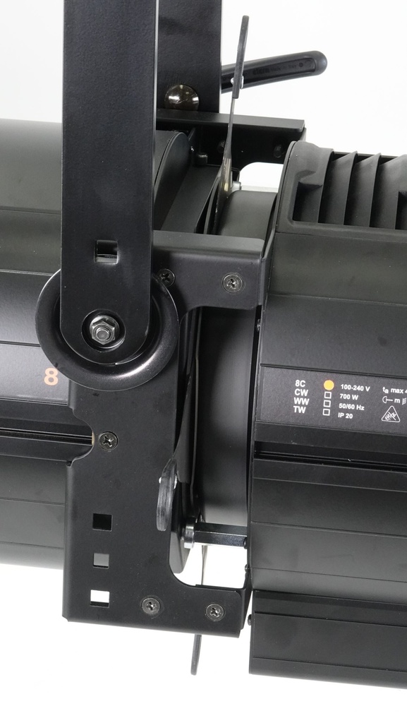 Profile LED 700W, zoom 20°-40°, RGBACL-CW-WW, white 1500-20000K, DMX