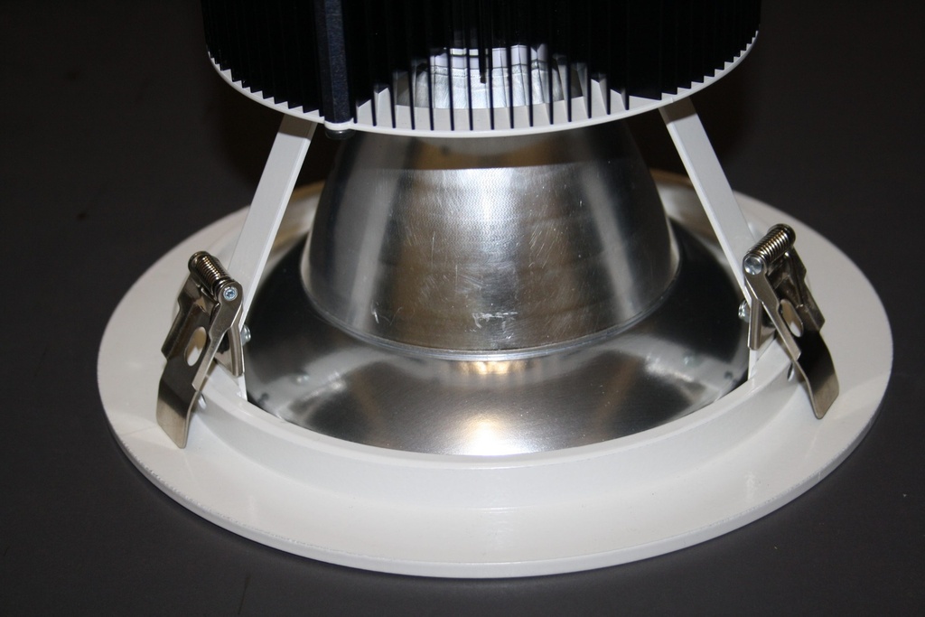 Downlight LED 85W, RECESSED type, white 3000K, no-fan, hole diam. 140mm (optics: 29°, 46°, 72°)