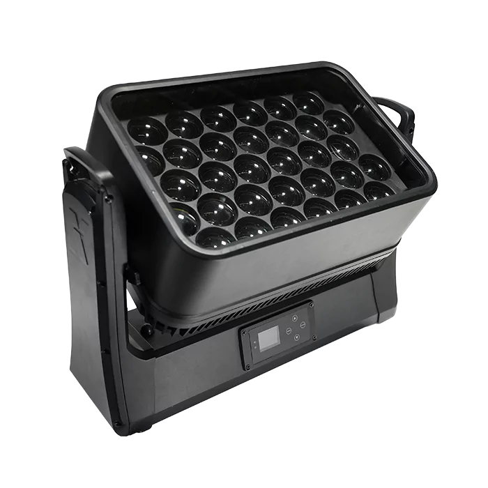 Aurora; 32 x 40W RVBB