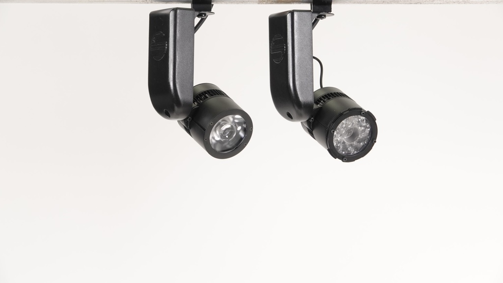 Pinspot 30W, Eigenständig, wählbare LED (2'700, 3'000 oder 4'000°K), Zoom 15-40°, DMX