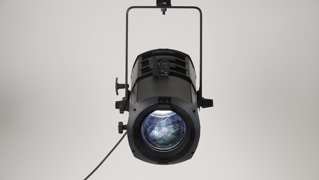 Profile LED Hyperion Scheinwerfer 200W, Kaltweiss 5'600°K, zoom 15-30°, DMX + Manuel