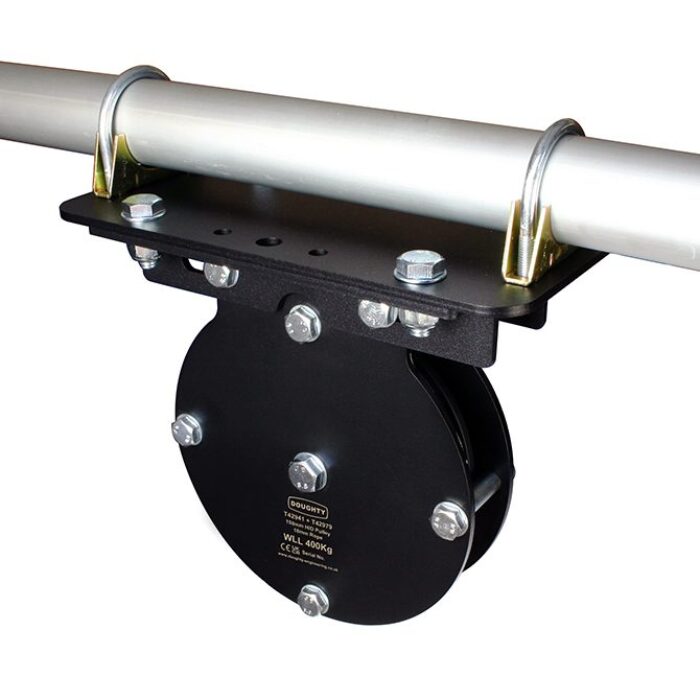 Plaque de fixation de poulie triple sur un tube de 48-51mm, CMU 600kg, noir